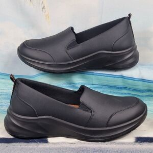 Vangelo Professional Footwear Slip Resistant Womens 9 New